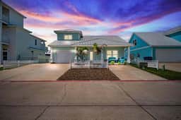 Island Gem- 4 BR! | Golf Cart Accessible Boardwalk - Image 2