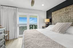 Incredible Ocean Views, Direct Beach Access, Pool