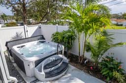 Relax, Play & Stay | Pool, Spa & Beach Nearby