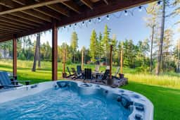 EVERGREEN: FALL RETREAT WITH SAUNA AND HOT TUB - Image 3