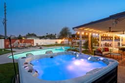 The Ridge: Family | Pickleball | Pool | Hot Tub
