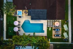 Tropical Tee - Putt Putt - Pool - Hot Tub - Bikes - Image 2