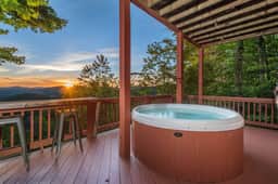 Ski In/Out @ Hatley Pointe ~Views~HotTub ~Fire Pit