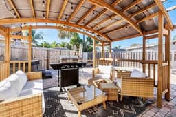 Deerfield Beach! 10 min 2 beach Hot Tub Pool Table