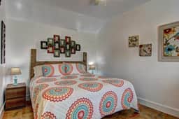 Siesta Villa~Private Patio~Dog Friendly~Cottage