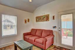 Siesta Villa~Private Patio~Dog Friendly~Cottage