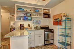 Lorna Beach Cottage- Prime Location~Pet Friendly