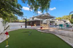 Hot Tub ~ Sportscourt ~ Game Room ~ 5 min to Beach!