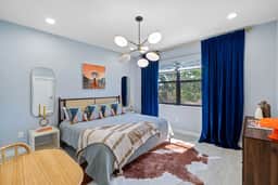 Close to DT Tampa~Newly Designed Town Home