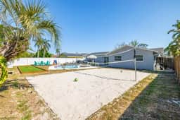 Sand Volleyball, Pool & Hot Tub · 4BR Seminole FL