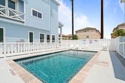 Latitude Adjustment~Boat Slip~Walk to Beach~ Pool