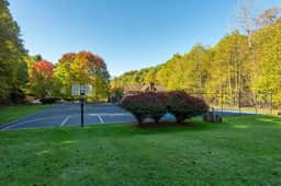 Min to Hatley: Mountain Views, Hot Tub, Game Room!