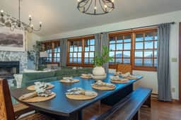 Min to Hatley: Mountain Views, Hot Tub, Game Room!