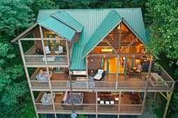 Views For Miles! ~ Hot Tub~ Pool Table~Poker Table