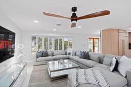 Heated Pool - Luxury Kitchen - 1 Mile to Beach