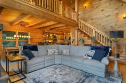 Old Oak Lodge: Mtn Getaway, Views, Hot Tub