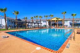Captains Quarters~Large Pool~Boardwalk to Beach
