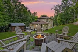 Near Asheville! Hot Tub~Fire Pit~BBQ