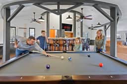 Mountain View - Rooftop Patio - Theater - Games