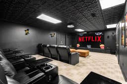 7k SqFt Estate - Epic Amenities & Fun - Sleeps 20