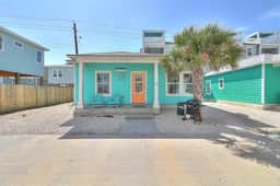 Blue Wave~Community Pool~Family Friendly~Sleeps 10