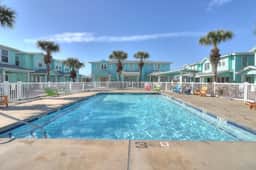 Reel Paradise~Community Pool~Sleeps 10!