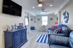 Nauti Mermaid~Private Pool~Sleeps 14~Dog Friendly