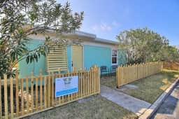 Kahuna Cottage- Family Friendly | Fenced Yard