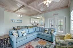 Piggy's Perch- 2 Balconies | Direct Pool Access