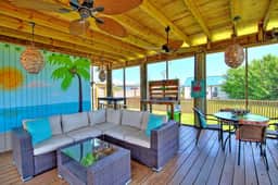 Private Cabana | 5 Min to Beach | Picnic Table