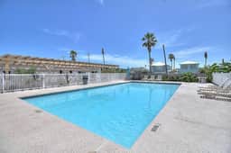 Happy While~Community Pool~Boardwalk Access