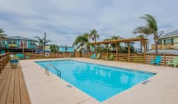 Beach Shak- Pool View | Private Apartment - Image 2