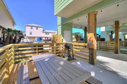 Sweet Home La Cabana~Patio & BBQ ~Community Pool