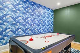 1 Mile to Beach | Pool, Tiki Bar & Mini Golf