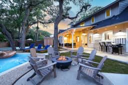 Lone Star Luxe: Pool, Indoor Slide & Sport Court!