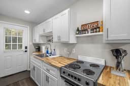Downtown Kimmswick~ Studio~ Newly Renovated