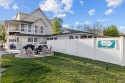 Downtown Kimmswick~ Studio~ Newly Renovated