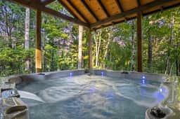 Surreal Views~Outdoor Fireplace Pool Table&Hot Tub