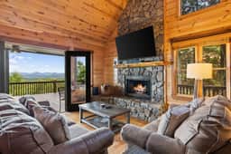 Mountain Views | Games | Hot Tub | Fire Pit | BBQ