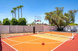 The Sunkiss | Pickleball, Hoops, Pool & Hot Tub - Image 3