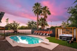 The Sunkiss | Pickleball, Hoops, Pool & Hot Tub - Image 2