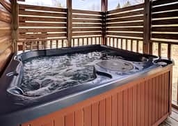 Mins to DT Gatlinburg | Hot Tub | Community Pool