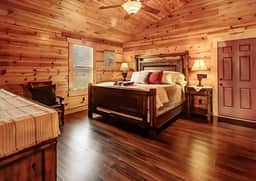 Mins to DT Gatlinburg | Hot Tub | Community Pool