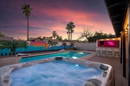 The Palms Cabana | Pool, Hot Tub, Bocce & PuttPutt