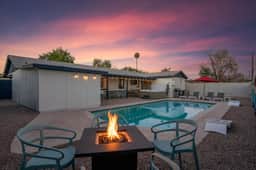 The Palms Cabana | Pool, Hot Tub, Bocce & PuttPutt