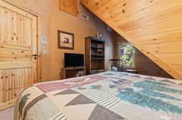 Views for Miles! Outdoor Fireplace~ Hot Tub