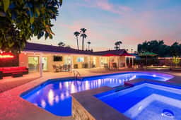 The Rusty Cactus - Heated Pool, Spa, & More!