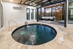 Luxury 3 Br Cabin~Indoor Pool~Hot Tub~Fire Pit