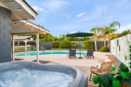The Desert Emerald: Pool, Hot Tub, Games & More