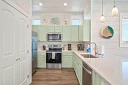 Save The Ales~Boardwalk~Private Pool~Sleeps 10!